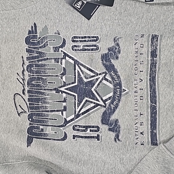 NWT Cowboys Sweatshirt - Picture 3 of 3